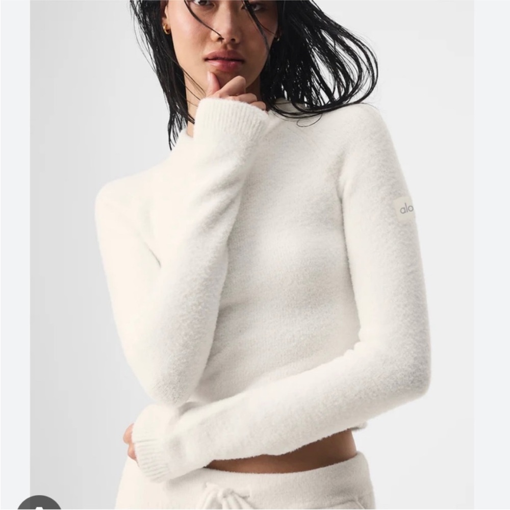 ALO Yoga Women's Ivory Sweater